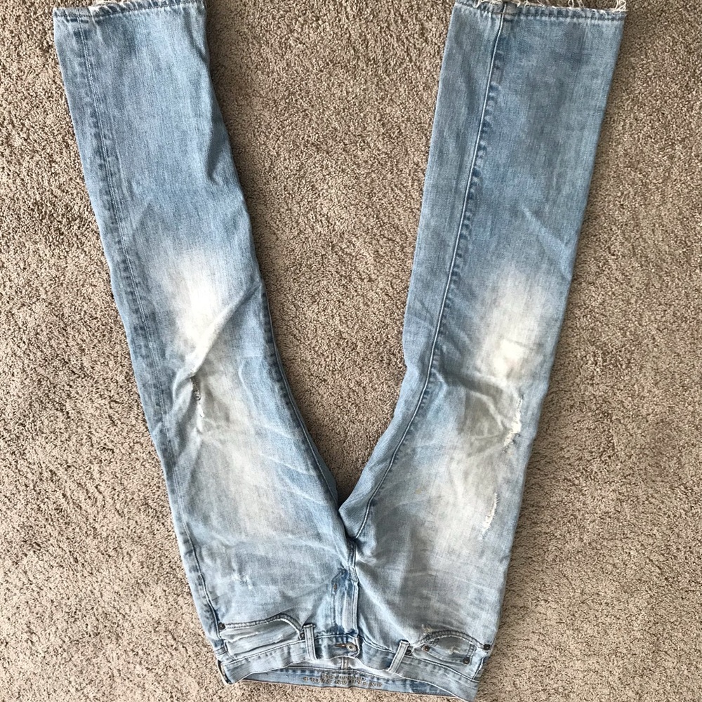 American Eagle Slim Straight Faded Jeans